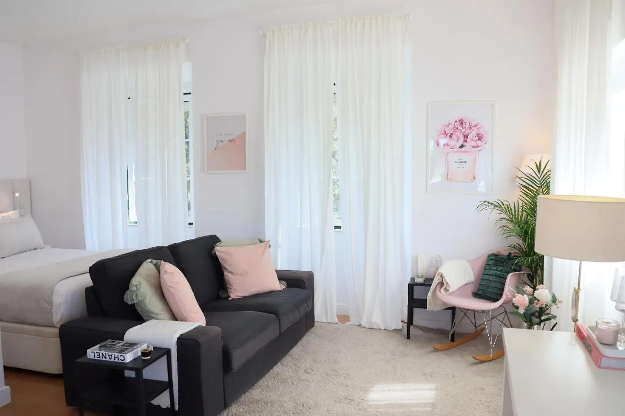 Lisbon Center Lovely Studio Apartment