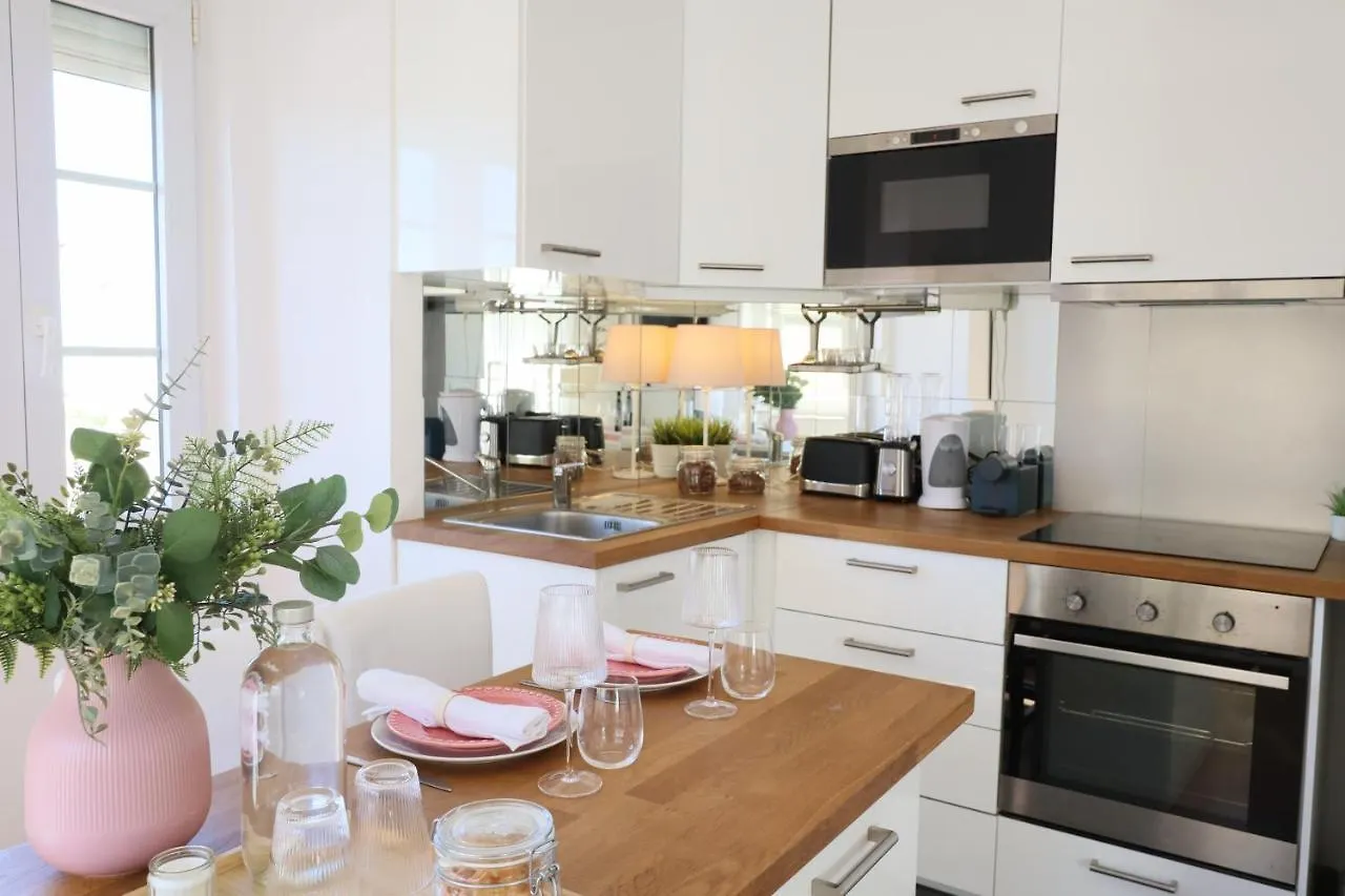 Apartment Lisbon Center Lovely Studio