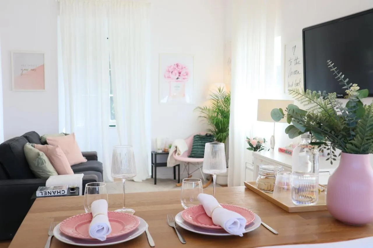 Lisbon Center Lovely Studio Apartment